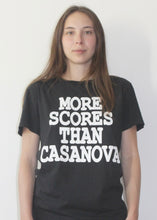 Load image into Gallery viewer, T-shirt MOSCHINO “More scores than casanova”
