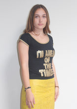 Load image into Gallery viewer, T-shirt “Im ahead of the Times” D&amp;G
