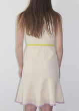 Load image into Gallery viewer, Abito con bordi colorati MOSCHINO
