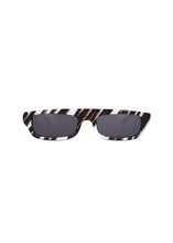Load image into Gallery viewer, MOSCHINO sunglasses SS 2019
